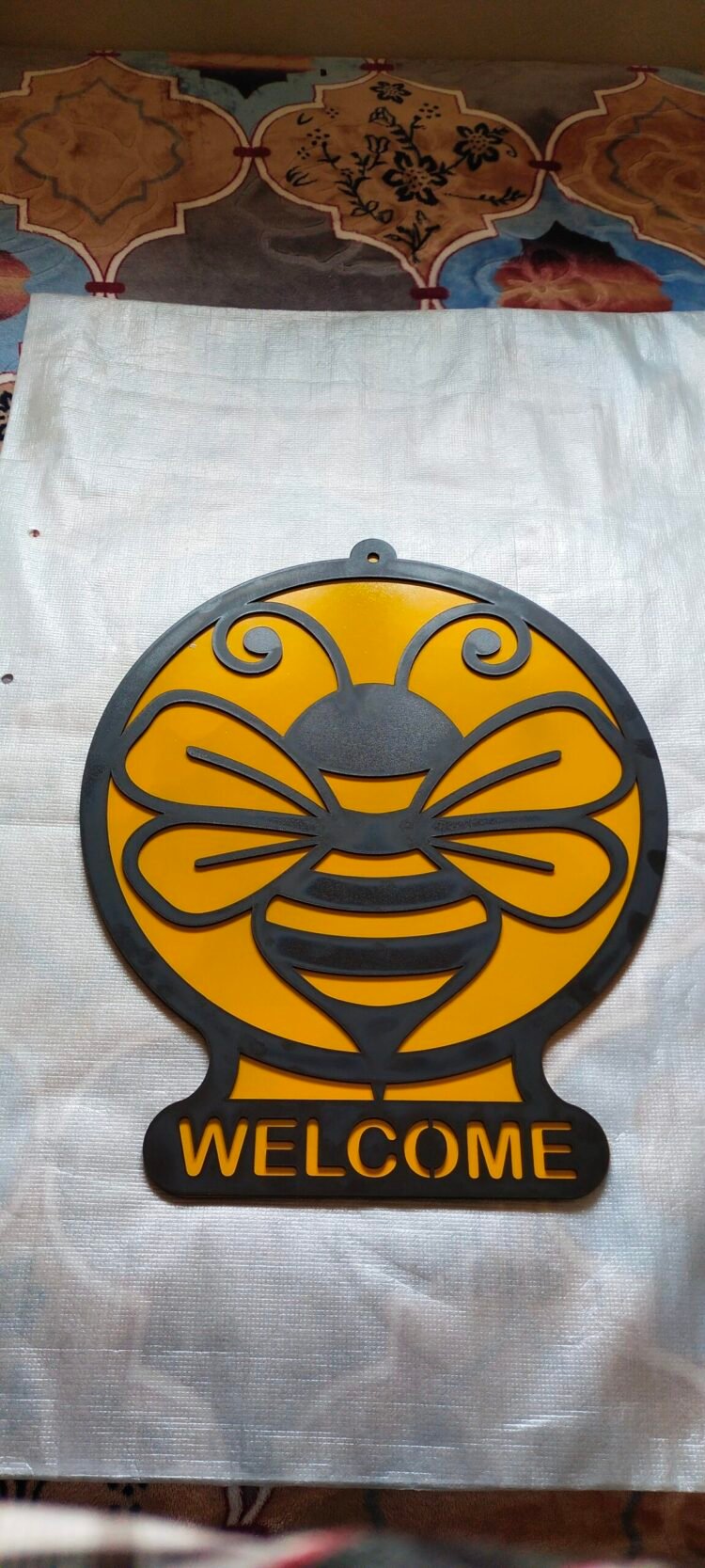 bee svg cut file, bee svg, bee laser file, bee laser cut file, bee welcome sign, bee cnc file, file bee, cnc file pattern, dxf, svg, ai, pdf