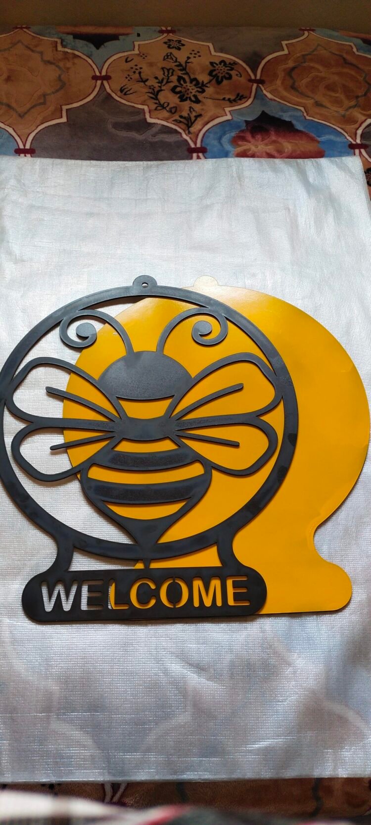 bee svg cut file, bee svg, bee laser file, bee laser cut file, bee welcome sign, bee cnc file, file bee, cnc file pattern, dxf, svg, ai, pdf